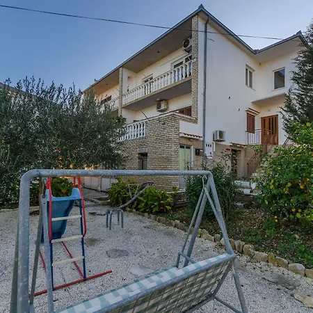 Pine Haven * 트로기르